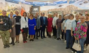 Новоуральск увидел реликвии четырех войн: в городе открылась выставка «Под одним небом». Теги: Музейная экспозиция, историческая выставка, военные реликвии