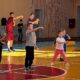 Первоуральск отметил День отца семейными стартами в Доме спорта. Теги: Спортивная эстафета, семья в спортзале