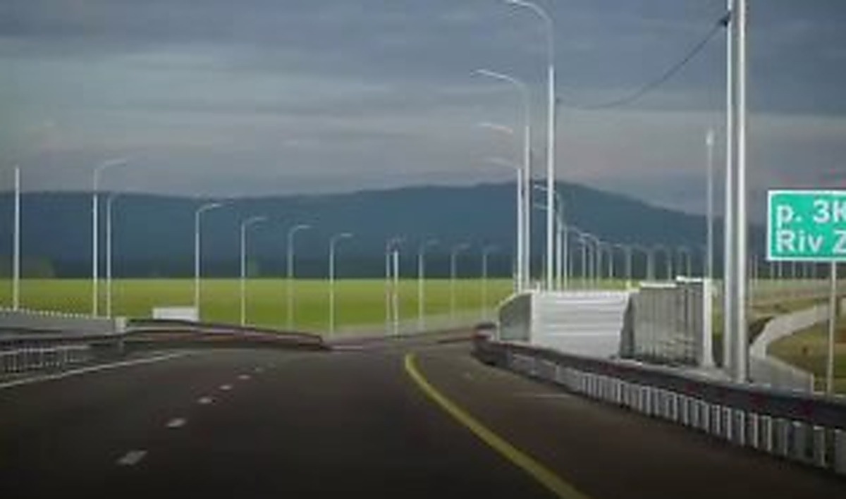 ЕКАД и сотни километров трасс: в Свердловской области меняют дорожную сеть. Теги: Строительство дороги, Дорожная техника, Автомобильная развязка