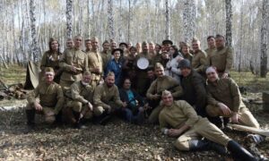 Уральский фильм «Агитбригада. Серая зона» пробился в финал «ТЭФИ-Регион». Теги: Кинокамера, старинный храм, съемки фильма