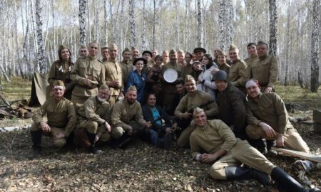 Уральский фильм «Агитбригада. Серая зона» пробился в финал «ТЭФИ-Регион». Теги: Кинокамера, старинный храм, съемки фильма