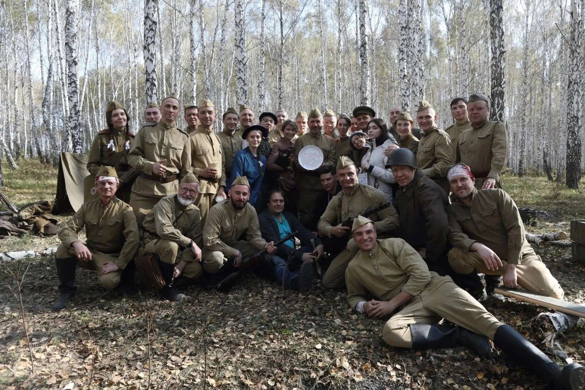 Уральский фильм «Агитбригада. Серая зона» пробился в финал «ТЭФИ-Регион». Теги: Кинокамера, старинный храм, съемки фильма
