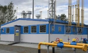 Денис Паслер раскрыл объем новых траншей на догазификацию Среднего Урала. Теги: Газопровод, укладка труб, рабочий в каске