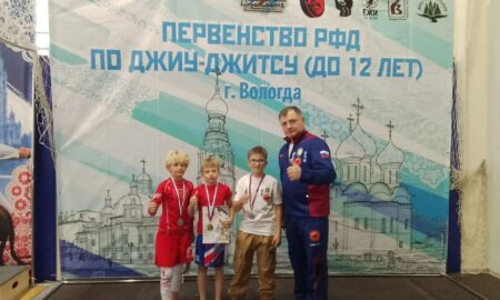 Бойцы из Полевского привезли 11 медалей с Первенства России по джиу-джитсу. Теги: поединок джиу-джитсу, спортивные медали