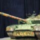 Уралвагонзавод преобразил боевой танк Т-80 к важному юбилею. Теги: Танк Т-80, хохломская роспись, танковый завод