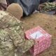 Свердловские бойцы получили ночные «глаза»: фронту помогли земляки. Теги: тепловизионный прицел, военная экипировка, коробки с гуманитарной помощью