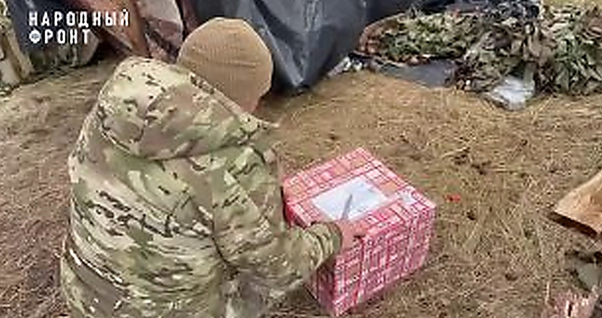 Свердловские бойцы получили ночные «глаза»: фронту помогли земляки. Теги: тепловизионный прицел, военная экипировка, коробки с гуманитарной помощью