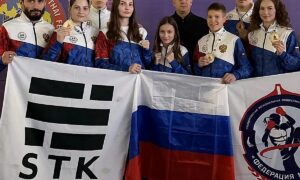 Уральские мастера муайтай покорили Париж: триумф сборной на континентальном турнире. Теги: тайский бокс ринг, золотая медаль кубок, спортсмен победитель