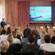В Каменске-Уральском областные власти проверили антикоррупционные стандарты чиновников. Теги: деловой семинар, конференц-зал, чиновники совещание
