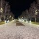 В Каменске-Уральском ищут причину сбоев уличного освещения на Аллее Славы. Теги: Уличное освещение, фонари вечер, электрощит