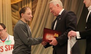 В Каменске-Уральском наградят выдающихся горожан с инвалидностью. Теги: награждение премия, городская администрация