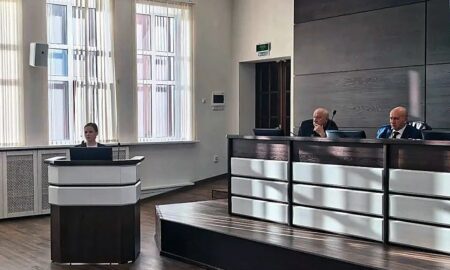Дума Новоуральска сохранила налоговые ставки и выделила 20 млн рублей на наказы. Теги: заседание думы, зал заседаний, документы депутатов