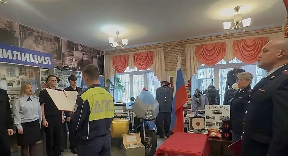 Полиция Полевского усилила ключевые подразделения новыми кадрами. Теги: Присяга полицейских, Полиция, Погоны